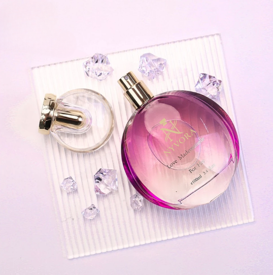 Khám phá NYVORA Love Mademoiselle – nước hoa nữ mang hương thơm thanh lịch, hiện đại và quyến rũ. Lưu hương bền lâu, tôn lên phong cách tinh tế mỗi ngày.